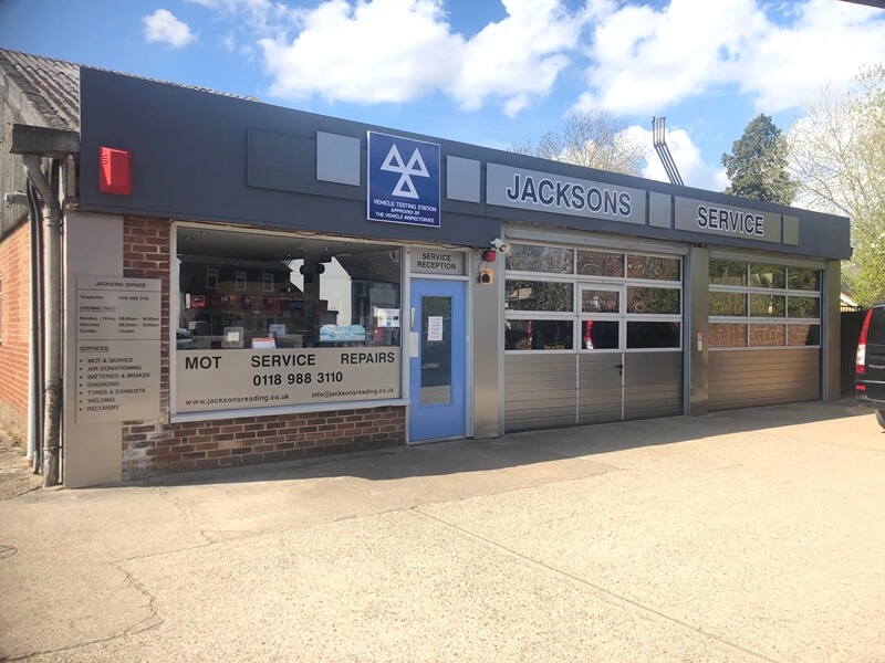 Graphics4U shop front and window signage