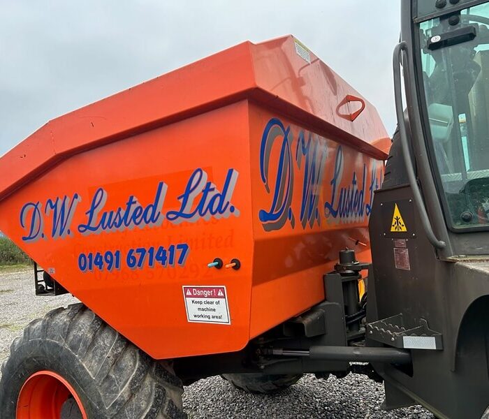Graphics4U dumper tracker signage
